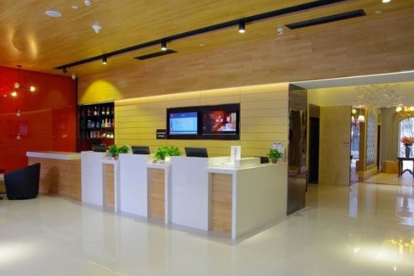 ibis Leshan City Center
